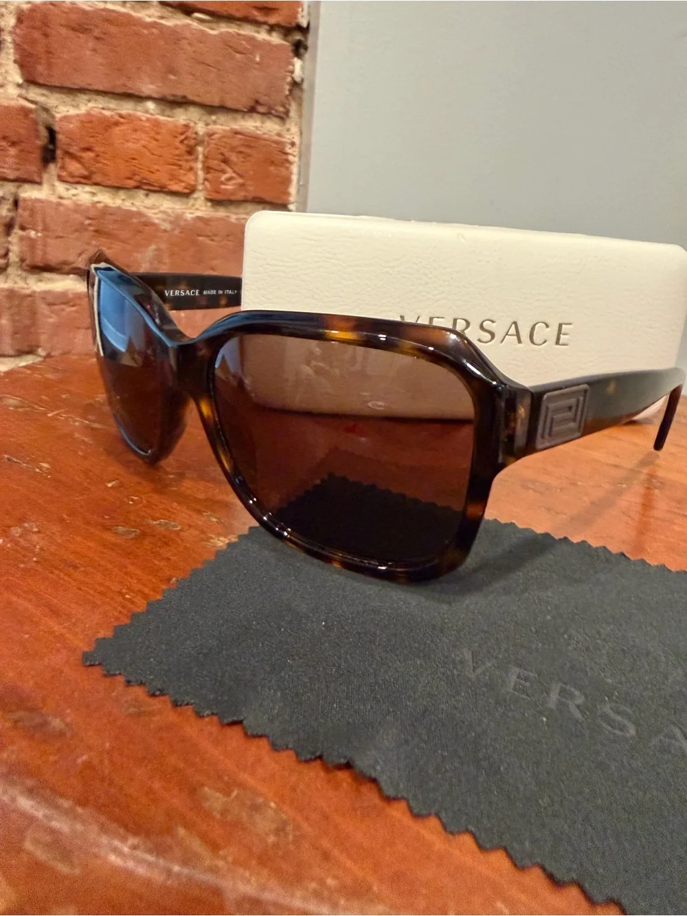 VERSACE 4207 108/73 Sunglasses Tortoise Dark Havana Greek Key w/ Case & Cloth